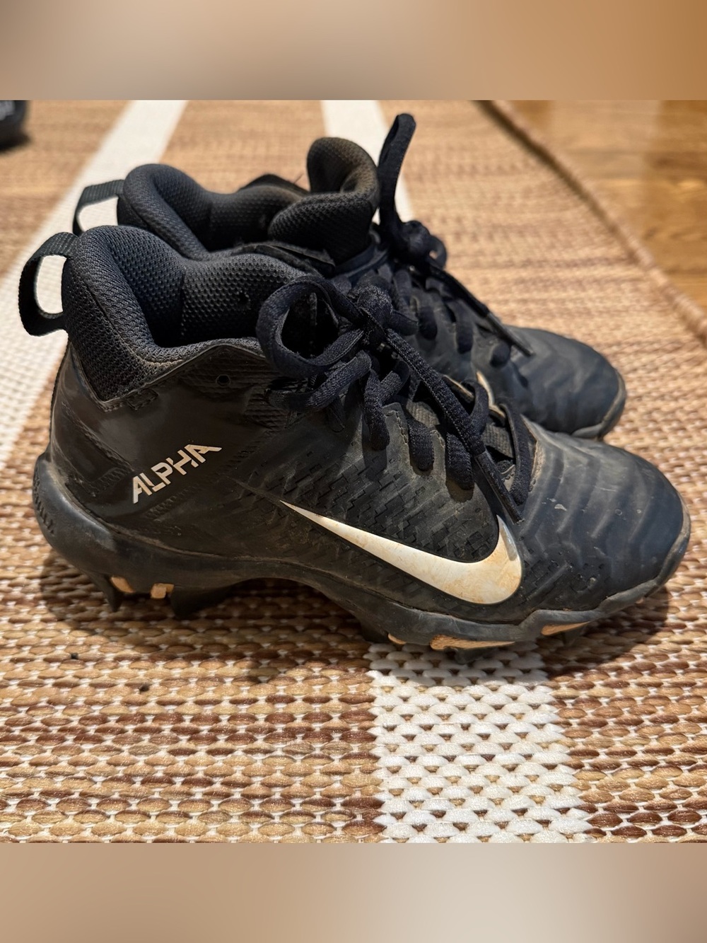 Nike Kids' Black and White Alpha Football Cleats